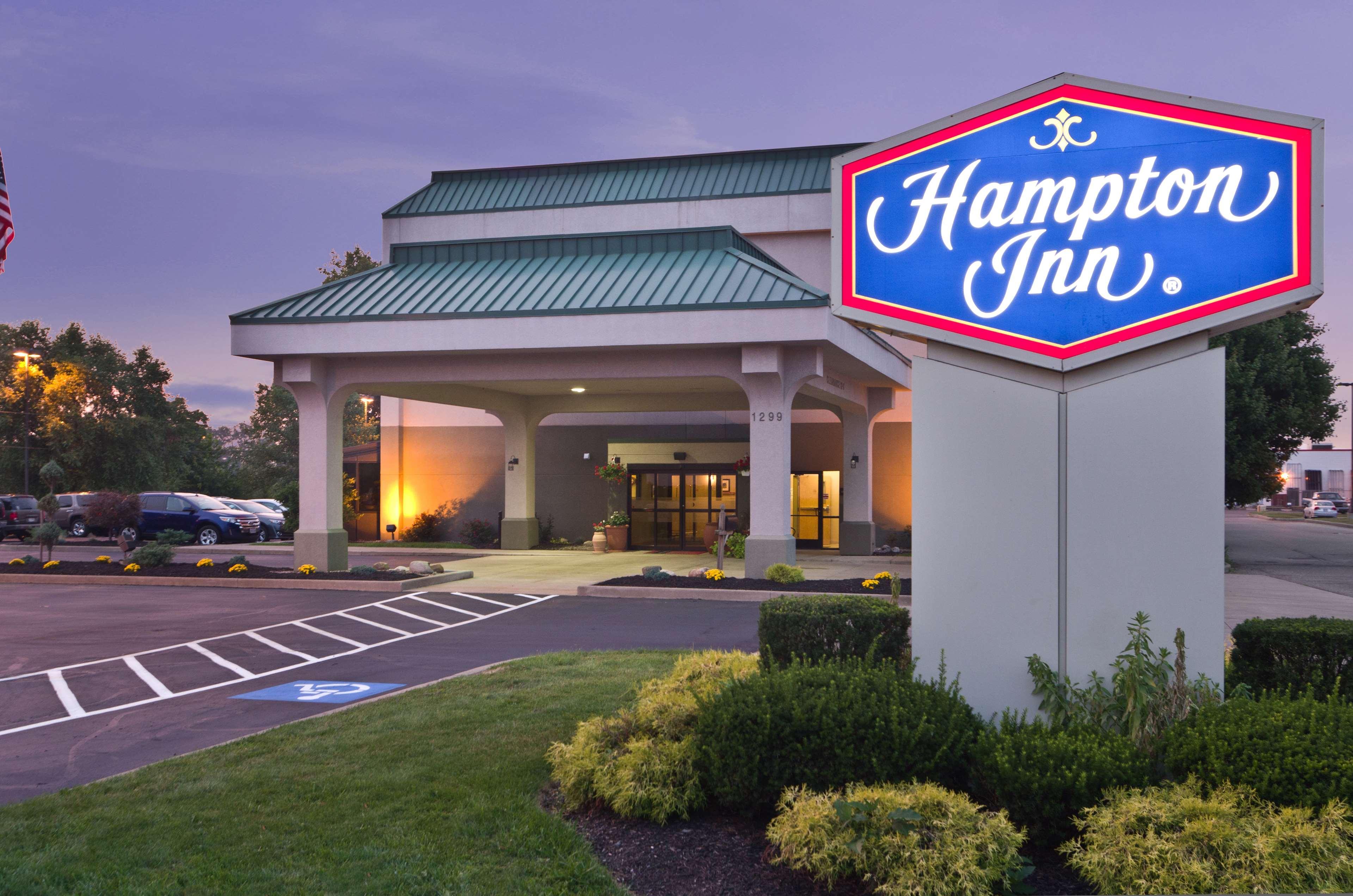 Hampton Inn Нью-Філадельфія Екстер'єр фото